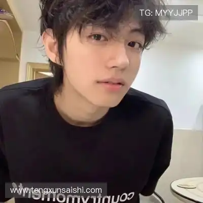 劳麟非